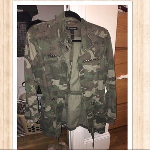 Camouflage-Print Jacket